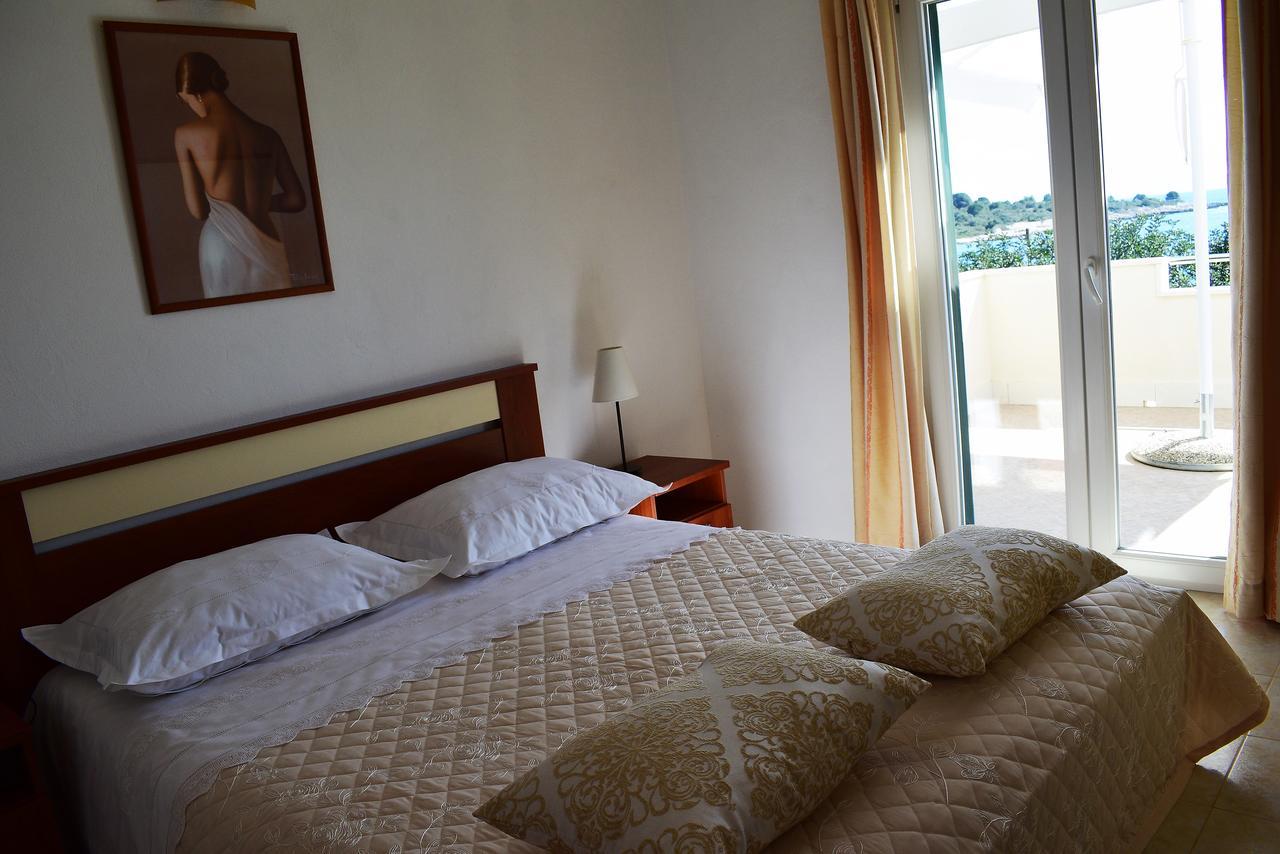 Apartment Ivica Mali Drvenik Εξωτερικό φωτογραφία